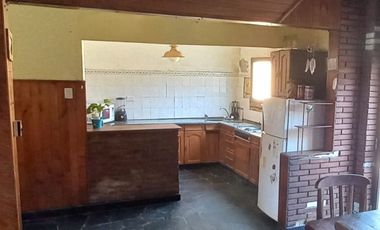 VENTA CASA EN TEMPERLEY LOTE PROPIO