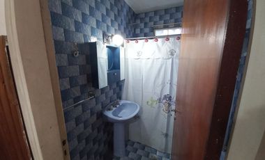 VENTA CASA EN TEMPERLEY LOTE PROPIO