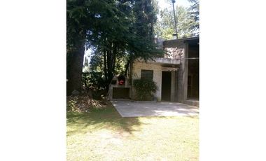 QUINTA CON DOS CASAS, PILETA Y AÑOSA ARBOLEDA