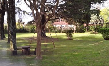 QUINTA CON DOS CASAS, PILETA Y AÑOSA ARBOLEDA