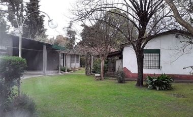 QUINTA CON DOS CASAS, PILETA Y AÑOSA ARBOLEDA