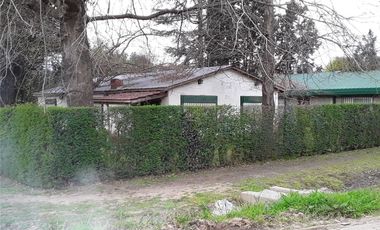 QUINTA CON DOS CASAS, PILETA Y AÑOSA ARBOLEDA