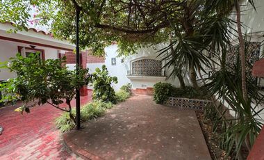 VENTA CASA CON PATIO Y PARRILLA EN VILLA DOMINICO