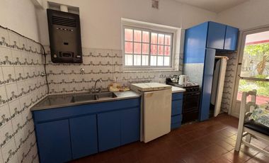 VENTA CASA CON PATIO Y PARRILLA EN VILLA DOMINICO