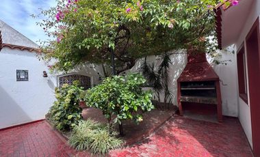 VENTA CASA CON PATIO Y PARRILLA EN VILLA DOMINICO