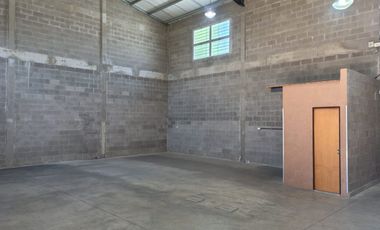 VENTA GALPON EN LOTE DE 436 MTS2 EN BURZACO