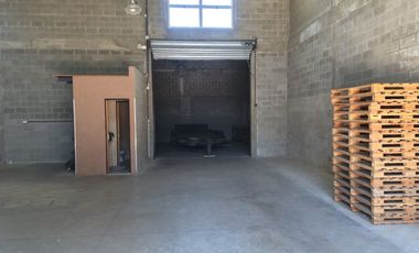 VENTA GALPON EN LOTE DE 436 MTS2 EN BURZACO