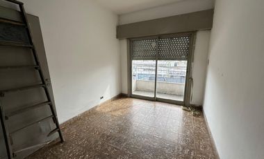 VENTA PH 3 AMBIENTES CON PATIO