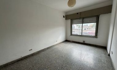 VENTA PH 3 AMBIENTES CON PATIO