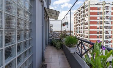 Departamento tipo Dúplex 3 ambientes con cochera