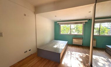 VENTA CASA  5 AMB CON PILETA  REMEDIOS DE ESCALADA