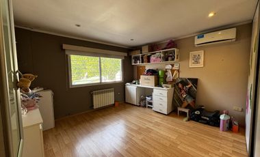 VENTA CASA  5 AMB CON PILETA  REMEDIOS DE ESCALADA