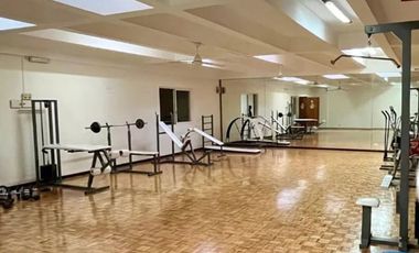 Alquilo depto amob 3 dorm. pileta, cochera V Lopez