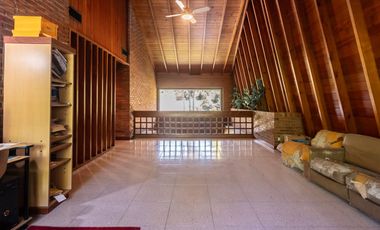 Venta Casa 7 amb con Parque y Pileta en Beccar