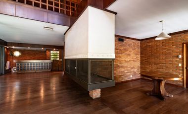 Venta Casa 7 amb con Parque y Pileta en Beccar