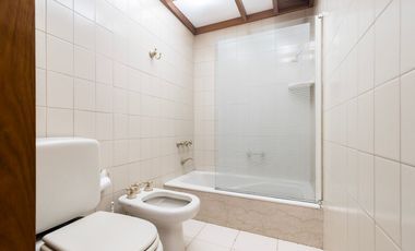 Venta Casa 7 amb con Parque y Pileta en Beccar