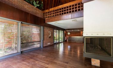 Venta Casa 7 amb con Parque y Pileta en Beccar