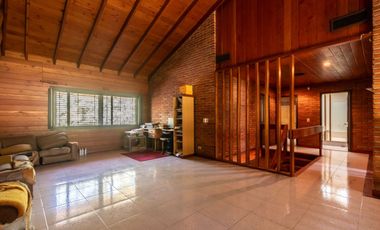 Venta Casa 7 amb con Parque y Pileta en Beccar