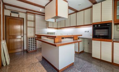 Venta Casa 7 amb con Parque y Pileta en Beccar