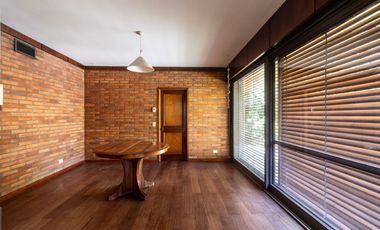 Venta Casa 7 amb con Parque y Pileta en Beccar