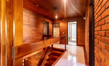 Venta Casa 7 amb con Parque y Pileta en Beccar