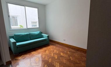 PH Belgrano s/expensas.1er piso. 2 dptos independientes. Terrazas. 8 ambientes. Reciclado. Estrenar.