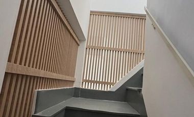 PH Belgrano s/expensas.1er piso. 2 dptos independientes. Terrazas. 8 ambientes. Reciclado. Estrenar.