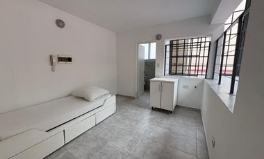 PH Belgrano s/expensas.1er piso. 2 dptos independientes. Terrazas. 8 ambientes. Reciclado. Estrenar.