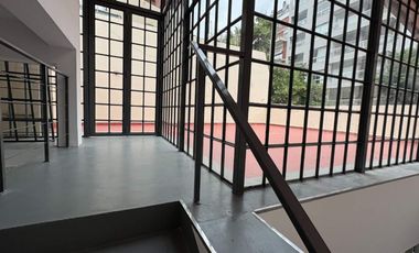 PH Belgrano s/expensas.1er piso. 2 dptos independientes. Terrazas. 8 ambientes. Reciclado. Estrenar.