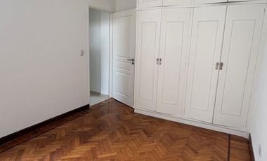 PH Belgrano s/expensas.1er piso. 2 dptos independientes. Terrazas. 8 ambientes. Reciclado. Estrenar.