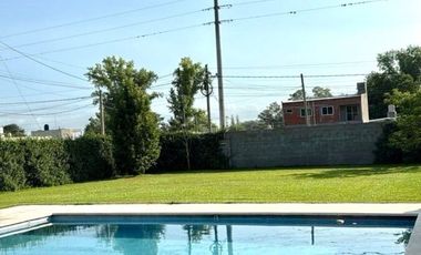 Venta Casa La Lonja Pilar 5 ambientes con pileta