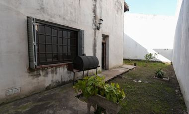 VENTA CASA A RECICLAR O LOTE EXCELENTE UBICACIÓN