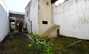 VENTA CASA A RECICLAR O LOTE EXCELENTE UBICACIÓN