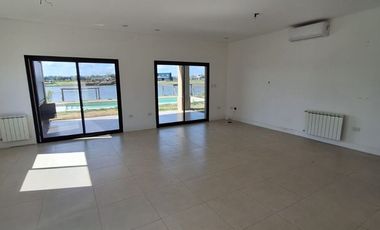 ALQUILER ANUAL  - CASA - BARRIO CERRADO SAN SEBASTIAN- PILAR- A LA LAGUNA