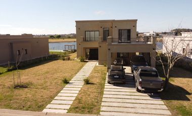 ALQUILER ANUAL  - CASA - BARRIO CERRADO SAN SEBASTIAN- PILAR- A LA LAGUNA