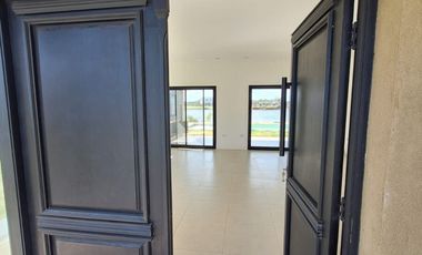 ALQUILER ANUAL  - CASA - BARRIO CERRADO SAN SEBASTIAN- PILAR- A LA LAGUNA