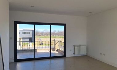 ALQUILER ANUAL  - CASA - BARRIO CERRADO SAN SEBASTIAN- PILAR- A LA LAGUNA