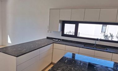 ALQUILER ANUAL  - CASA - BARRIO CERRADO SAN SEBASTIAN- PILAR- A LA LAGUNA