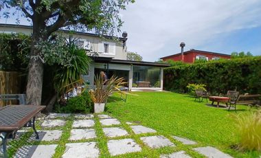 CASA 3 DORMITORIOS - BARRIO PARQUE EL TALAR -