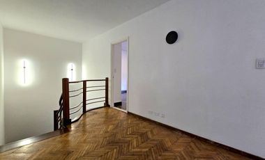 VENTA CASA MARTINEZ 8 AMBIENTES PILETA COCHERAS