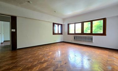 VENTA CASA MARTINEZ 8 AMBIENTES PILETA COCHERAS