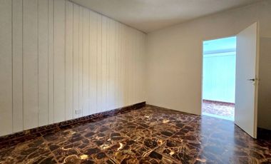 VENTA CASA MARTINEZ 8 AMBIENTES PILETA COCHERAS