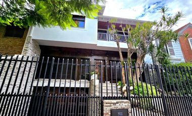 VENTA CASA MARTINEZ 8 AMBIENTES PILETA COCHERAS