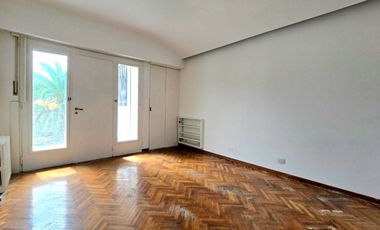 VENTA CASA MARTINEZ 8 AMBIENTES PILETA COCHERAS