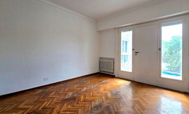 VENTA CASA MARTINEZ 8 AMBIENTES PILETA COCHERAS