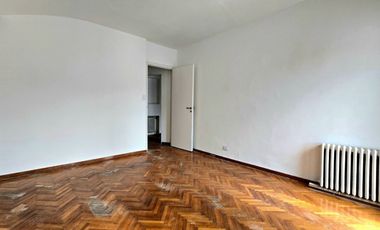 VENTA CASA MARTINEZ 8 AMBIENTES PILETA COCHERAS