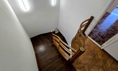 VENTA CASA MARTINEZ 8 AMBIENTES PILETA COCHERAS