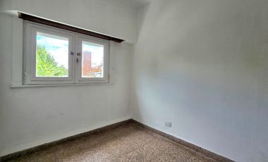 VENTA CASA MARTINEZ 8 AMBIENTES PILETA COCHERAS