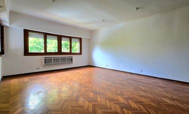 VENTA CASA MARTINEZ 8 AMBIENTES PILETA COCHERAS