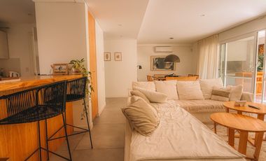 VENTA CASA moderna, casi a estrenar, en Beccar